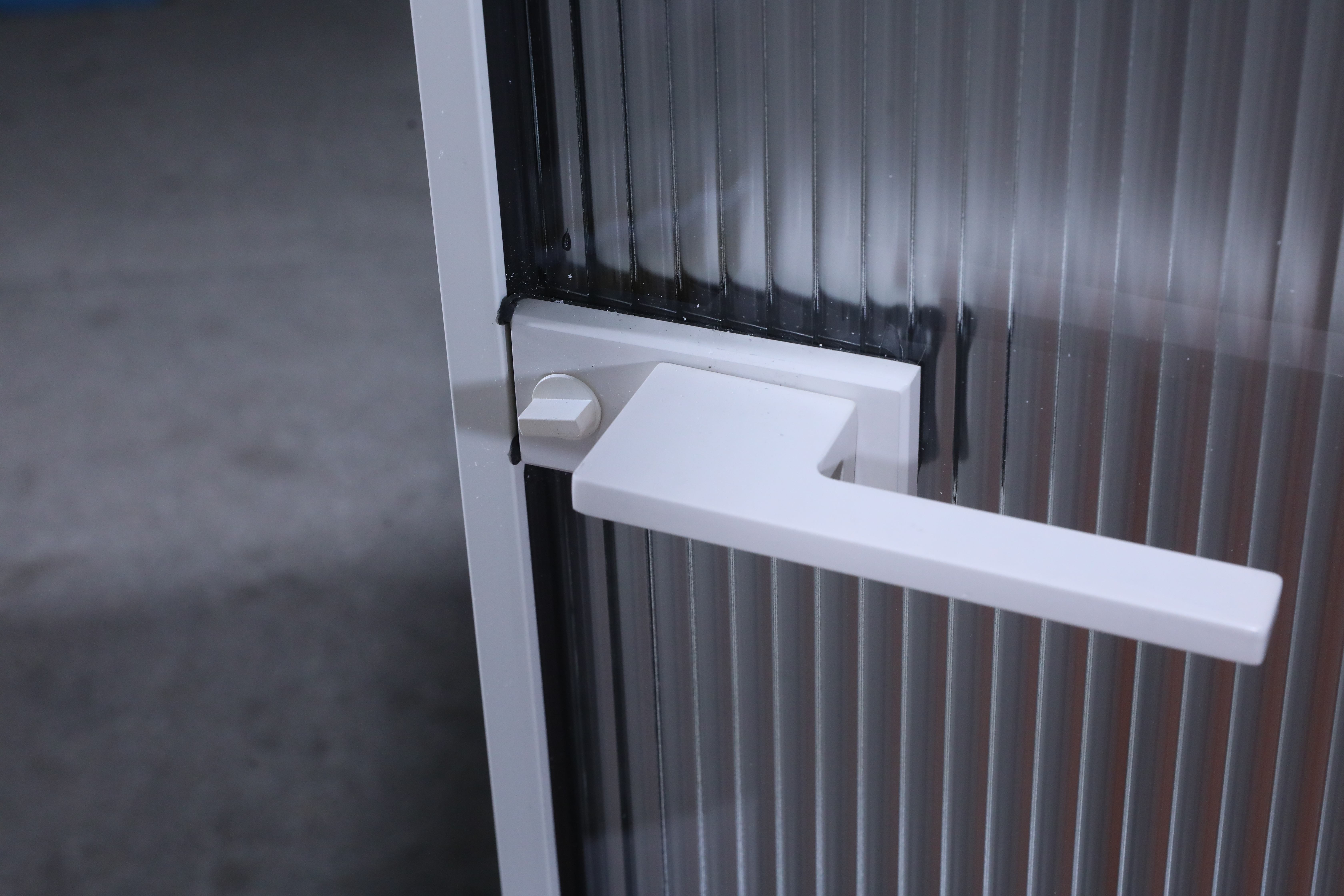 Ultra-Slim RG45 Swing Door Modern Aluminum Alloy Non-Thermal Break for Bathroom or Office Use