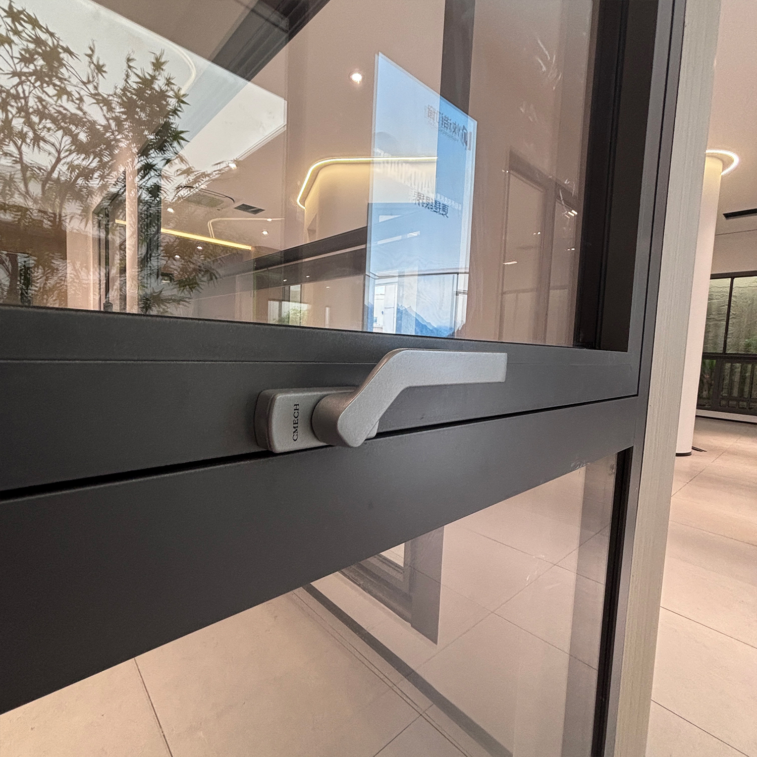 Black Aluminum Frame Glass Thermal Insulation Interior Door Fire-Rated Sliding Door for Hotels Offices Entry &amp; Bathroom