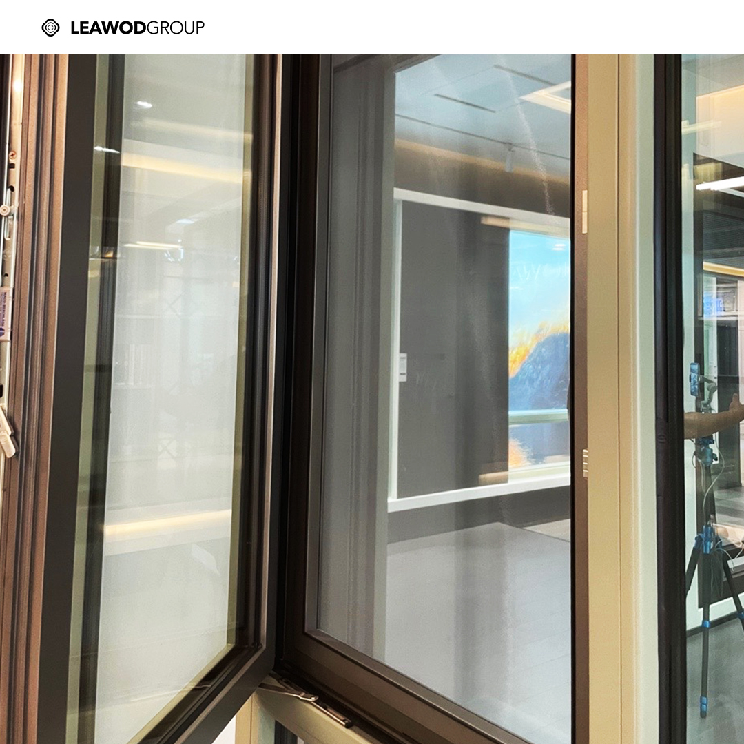 LEAWOD MLN95 Rounded Windows Aluminium Clad Wood Profile Tilt and Turn Solid Wood Windows