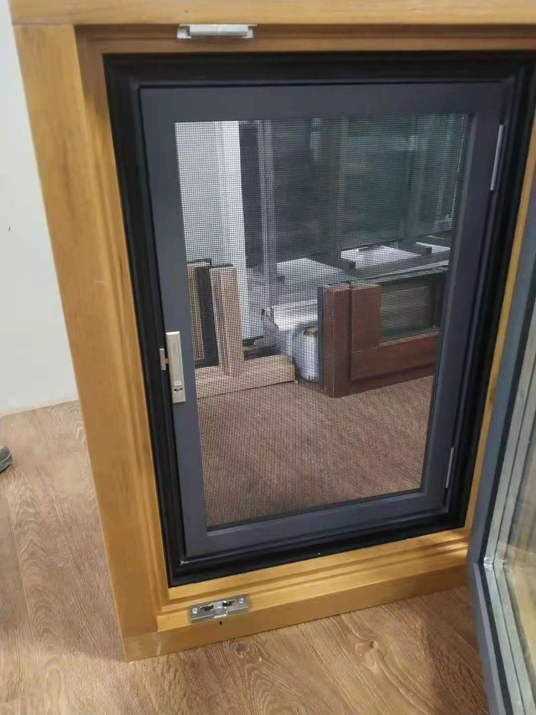 Aluminum Clad Wood Manufacture Casement Windows with Mosquito Net