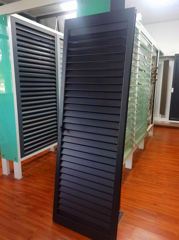 Aluminum Alloy Horizontal Louver Windows with Modern Design for Outdoor Use Air Ventilation & Shutter Protection