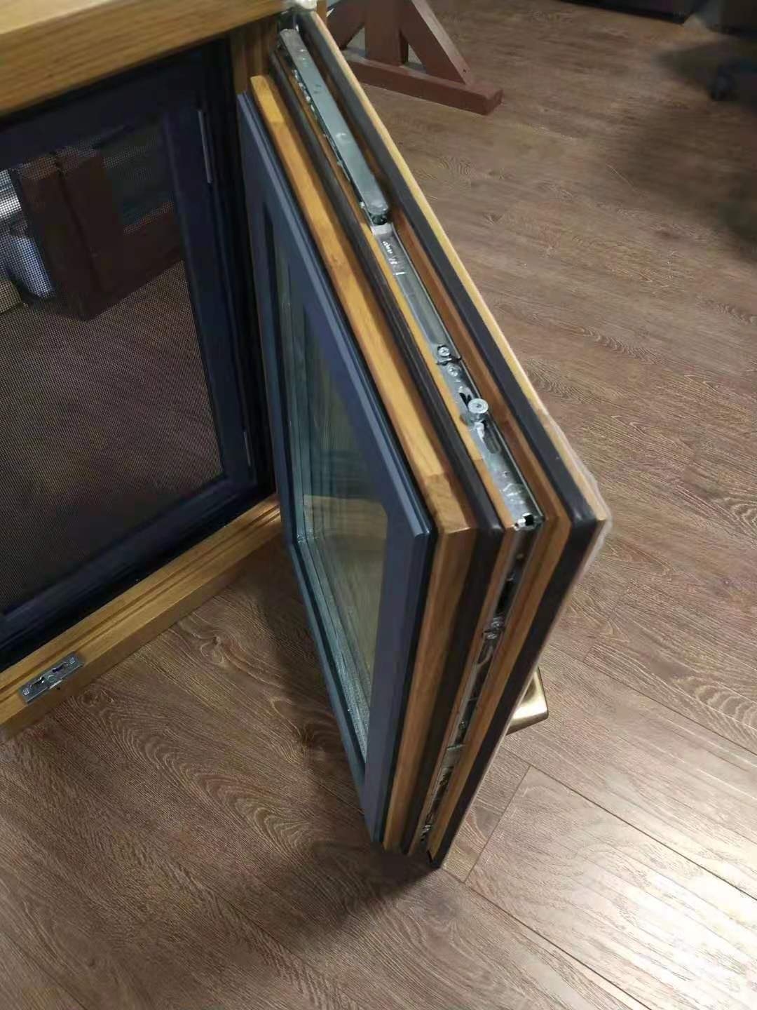 Aluminum Clad Wood Manufacture Casement Windows with Mosquito Net