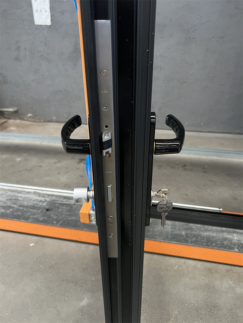 Door detail 4