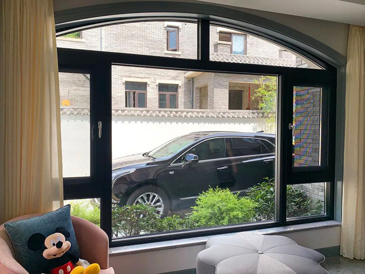 Modern Arched Aluminum Clad Wood Casement Windows Low E Glass Stainless Steel Screen Luxury Building Decoration Energy Star