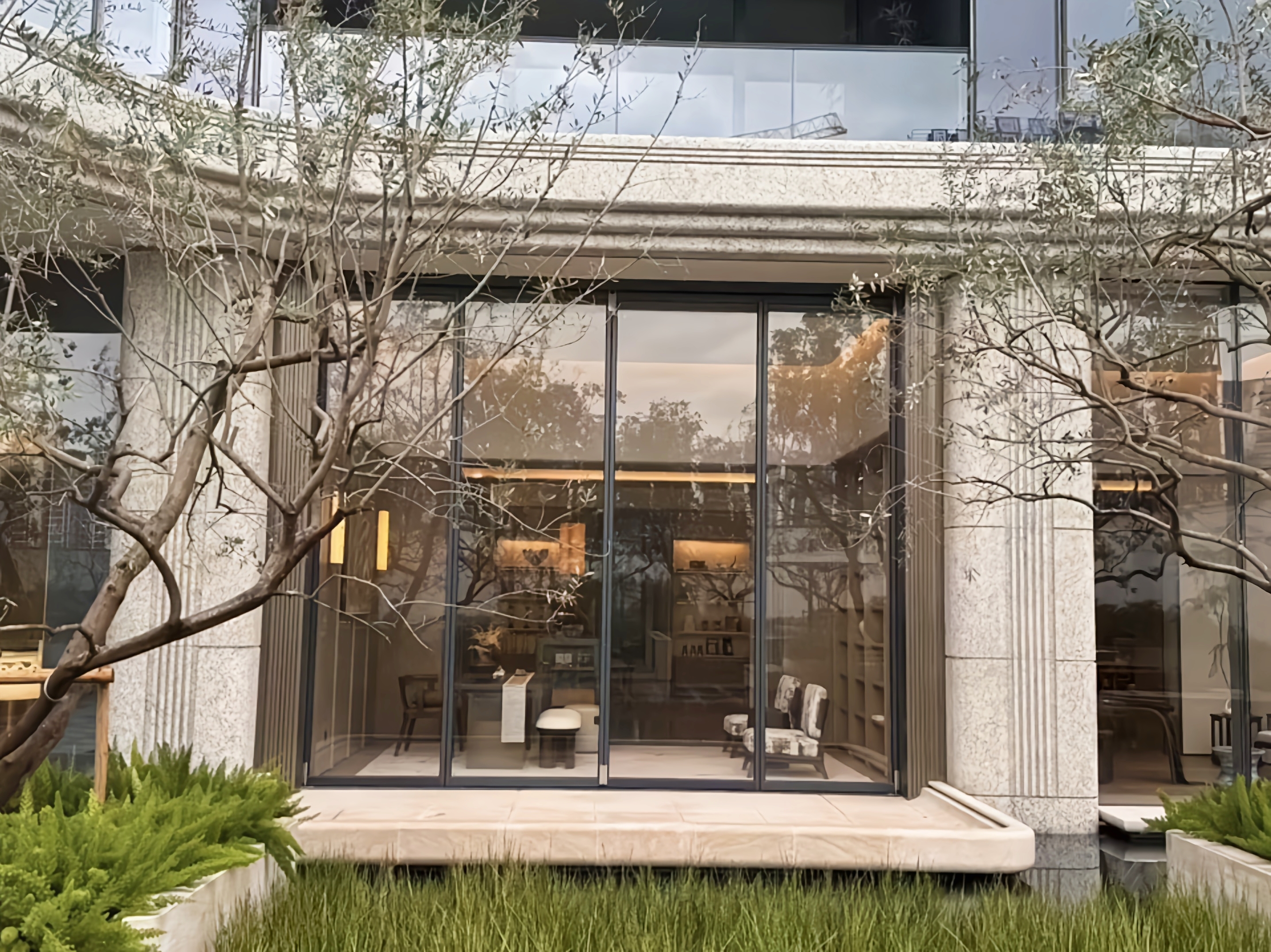 Factory Custom Aluminum Minimalist Bi-fold Front Entry Doors with Thermal Insulation and Waterproof for Commercial Buildings