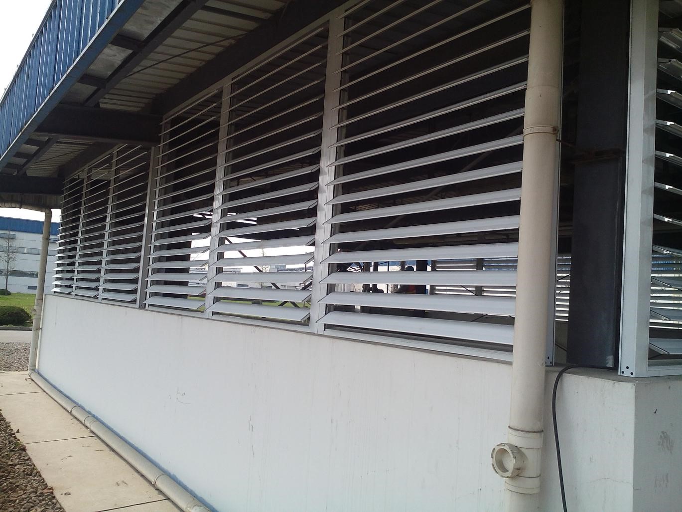 China Manufacturer Aluminum Shutter Window Louvered Outdoor Motorized Jalousie Aluminum Shade Louvers
